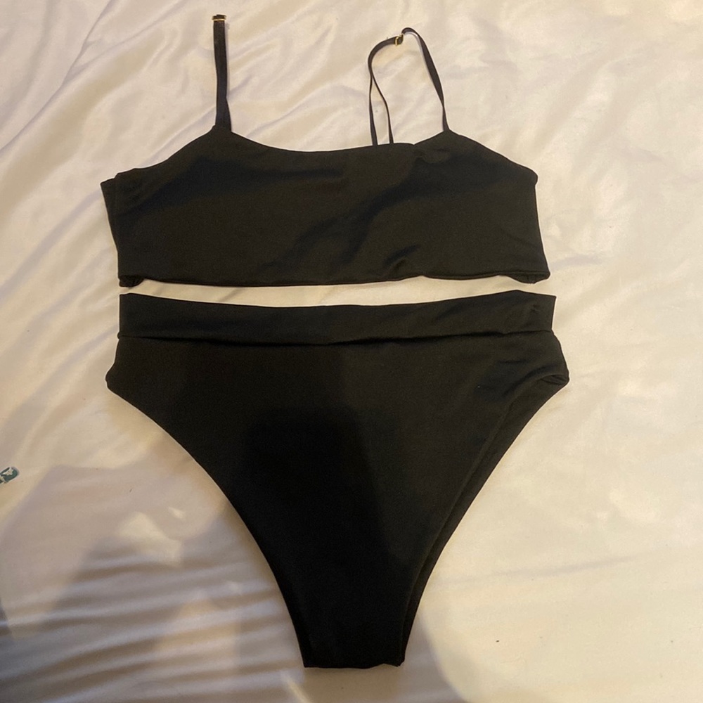 BLACK BIKINI NEVER BEEN WORN